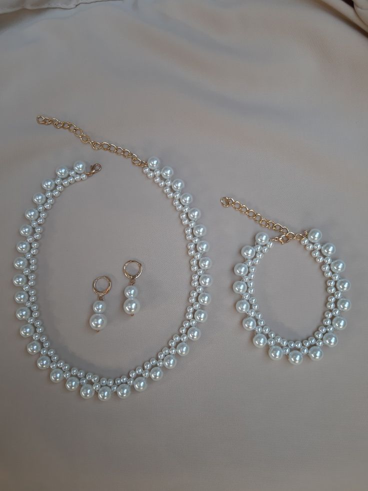 Luxury Pearl Necklace Set with Earrings & Bracelet