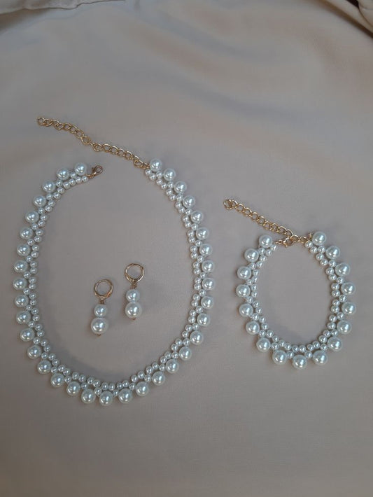Luxury Pearl Necklace Set with Earrings & Bracelet