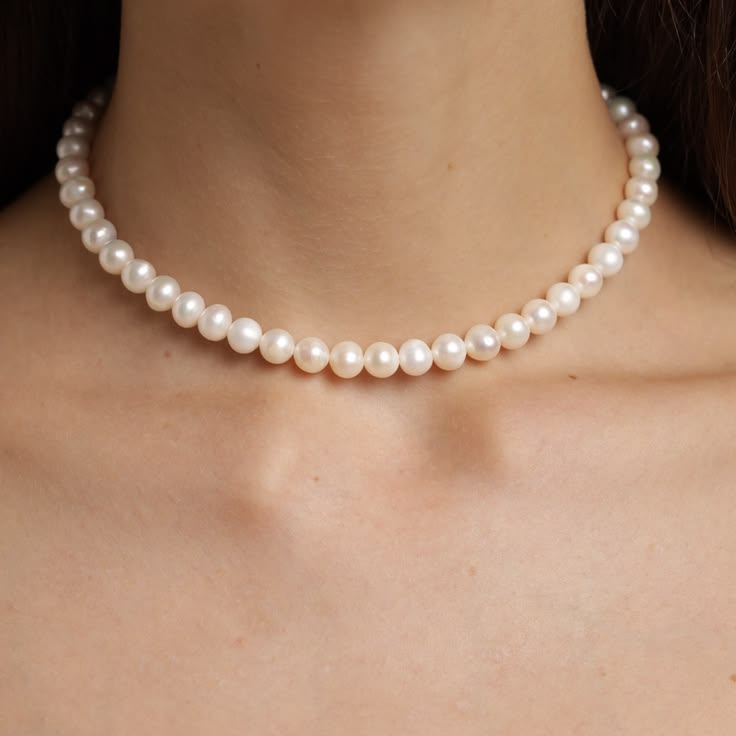 Classic Elegant Faux Pearl Choker Necklace